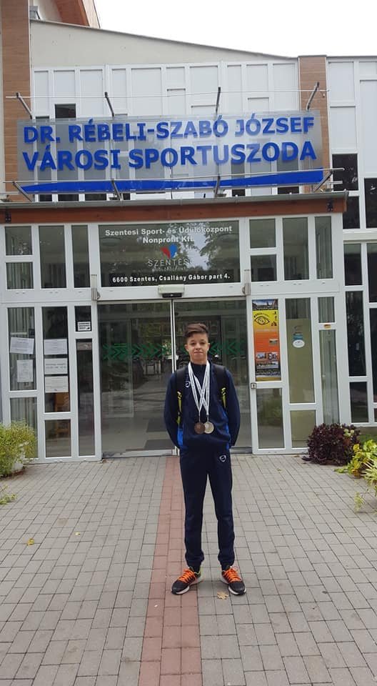 V. Szentes Sprint 24